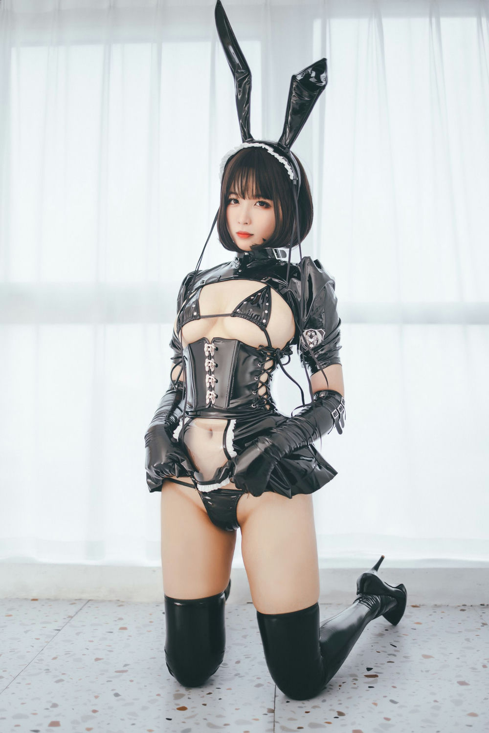 轩萧学姐 - 兔女郎 [52P1V-515MB] - 第1张 - 机器猫次元