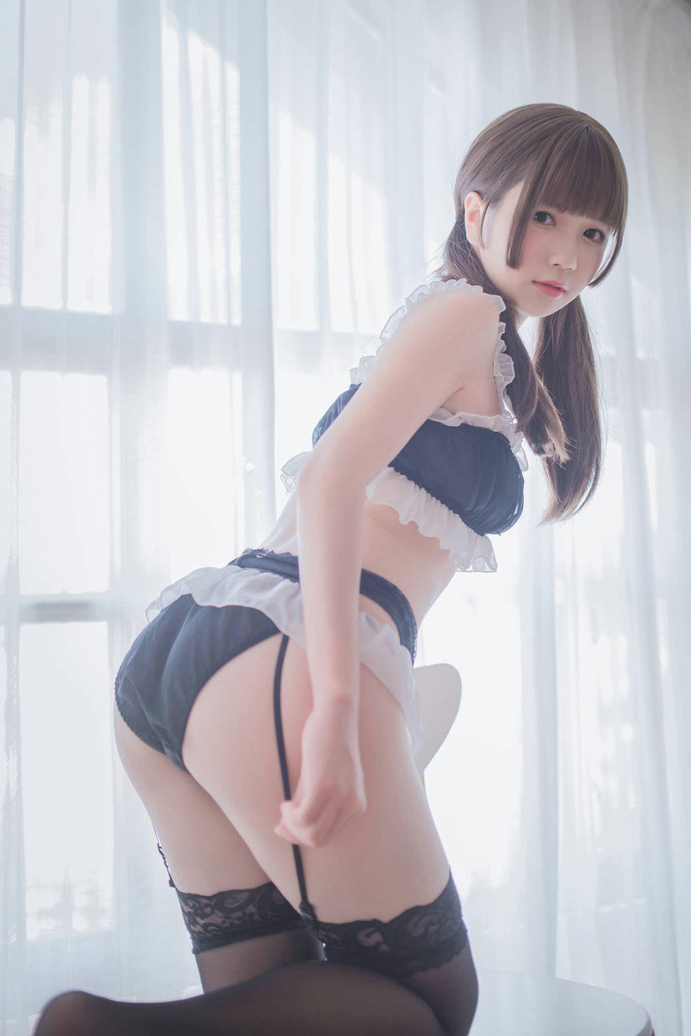 白金Saki - 吊带袜私房 [25P69MB] - 第4张 - 机器猫次元