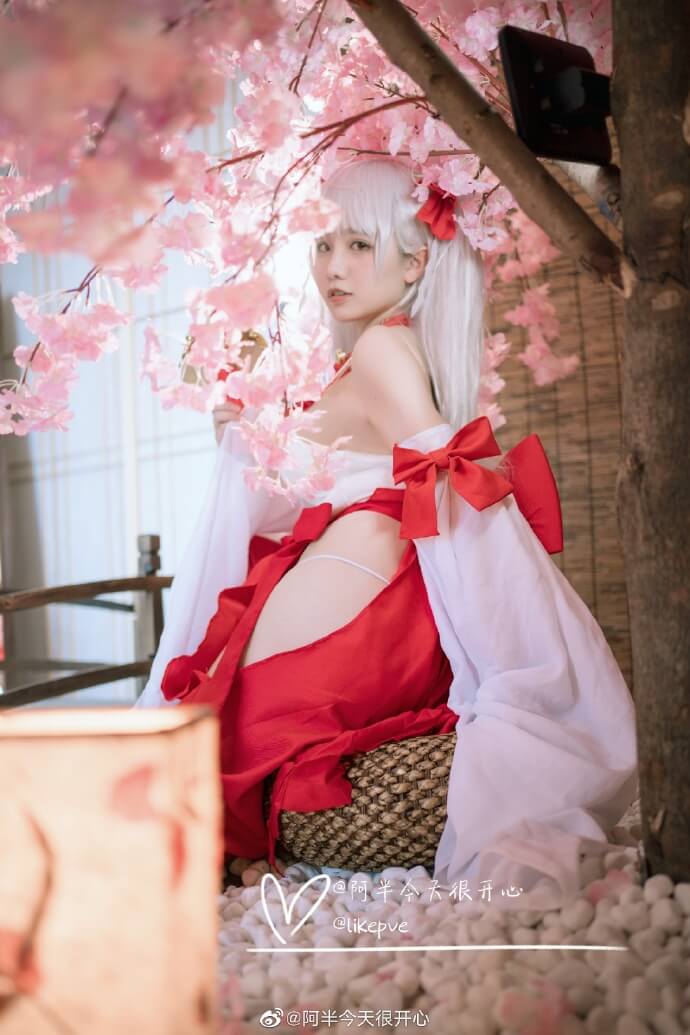 【COS正片】碧蓝航线可畏巫女服.ver cn阿半今天很开心 - 第2张 - 机器猫次元 【COS正片】碧蓝航线可畏巫女服.ver cn阿半今天很开心 - 第2张 - 机器猫次元