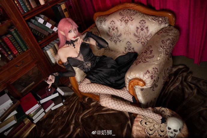 【COS正片】碧蓝航线约克公爵 永夜的卡罗拉 CN奶狮 - 第1张 - 机器猫次元 【COS正片】碧蓝航线约克公爵 永夜的卡罗拉 CN奶狮 - 第1张 - 机器猫次元