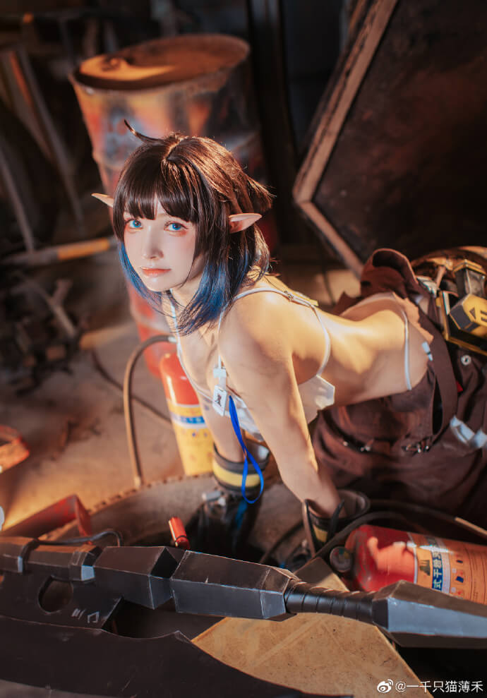 【COS正片】明日方舟森蚺cos 熔锻铸匠 cn千禾 - 第8张 - 机器猫次元 【COS正片】明日方舟森蚺cos 熔锻铸匠 cn千禾 - 第8张 - 机器猫次元