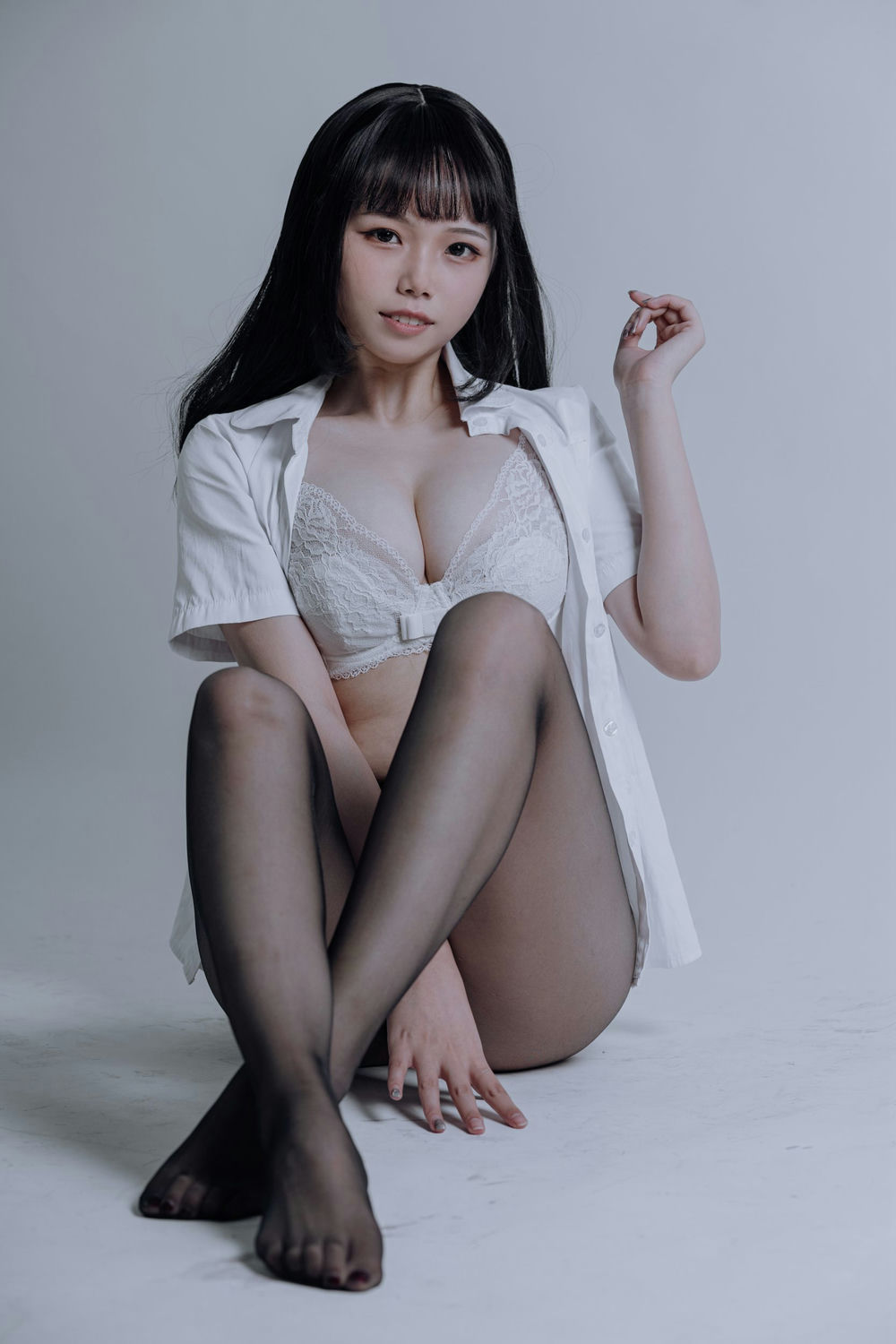 七月喵子 - 黑丝JK [31P72MB] - 第1张 - 机器猫次元
