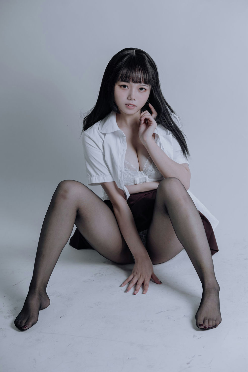 七月喵子 - 黑丝JK [31P72MB] - 第2张 - 机器猫次元