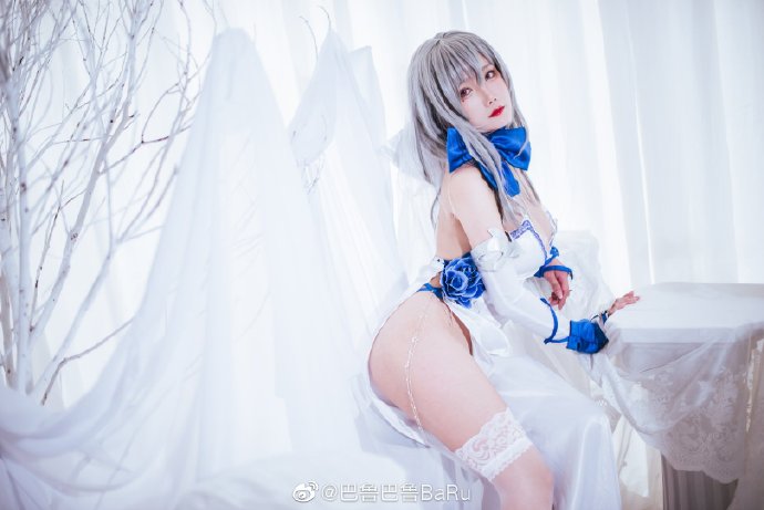 【COS正片】碧蓝航线路易九世cos华服的圣骑士 cn巴鲁巴鲁BaRu - 第1张 - 机器猫次元 【COS正片】碧蓝航线路易九世cos华服的圣骑士 cn巴鲁巴鲁BaRu - 第1张 - 机器猫次元
