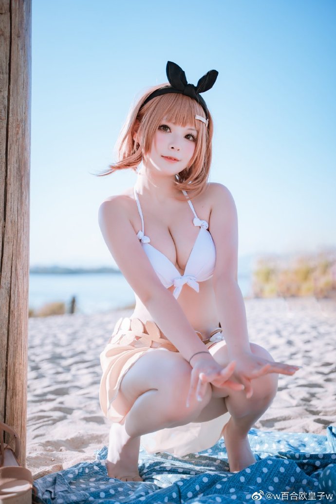 【COS正片】莱莎的炼金工房 莱莎泳装cos cn百合欧皇子 - 第1张 - 机器猫次元 【COS正片】莱莎的炼金工房 莱莎泳装cos cn百合欧皇子 - 第1张 - 机器猫次元