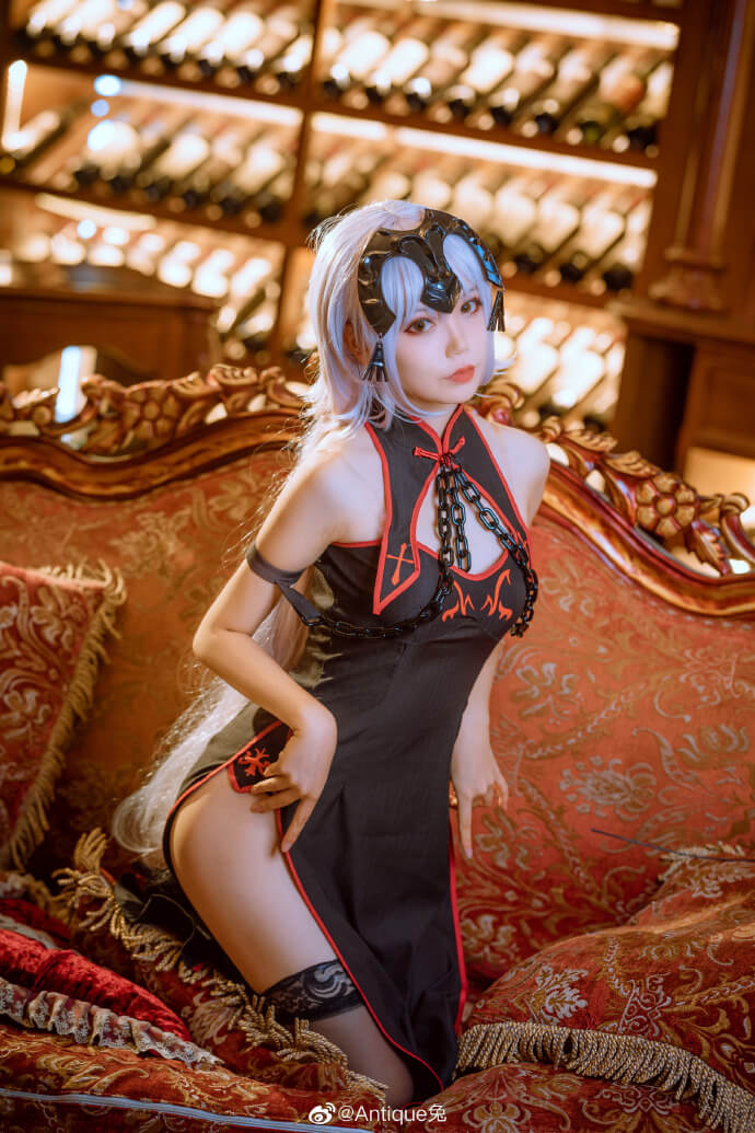 【COS正片】fate/grand order黑贞德旗袍cos黑丝长腿 Antique兔 - 第4张 - 机器猫次元 【COS正片】fate/grand order黑贞德旗袍cos黑丝长腿 Antique兔 - 第4张 - 机器猫次元