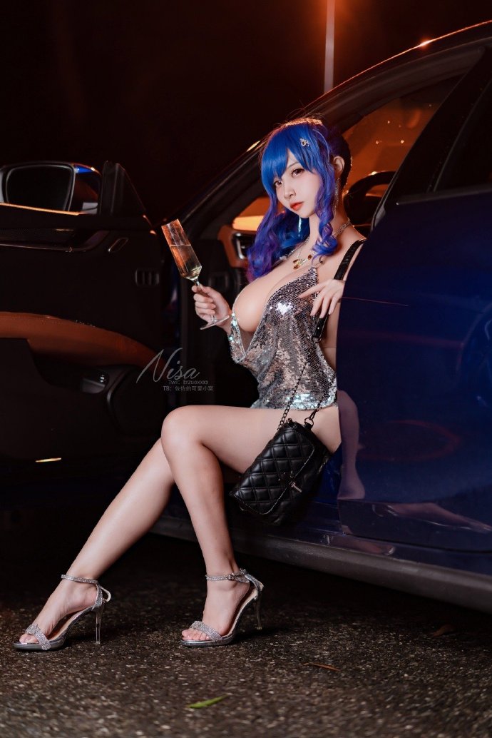 【COS正片】碧蓝航线圣路易斯cos礼服 cn二佐Nisa - 第5张 - 机器猫次元 【COS正片】碧蓝航线圣路易斯cos礼服 cn二佐Nisa - 第5张 - 机器猫次元