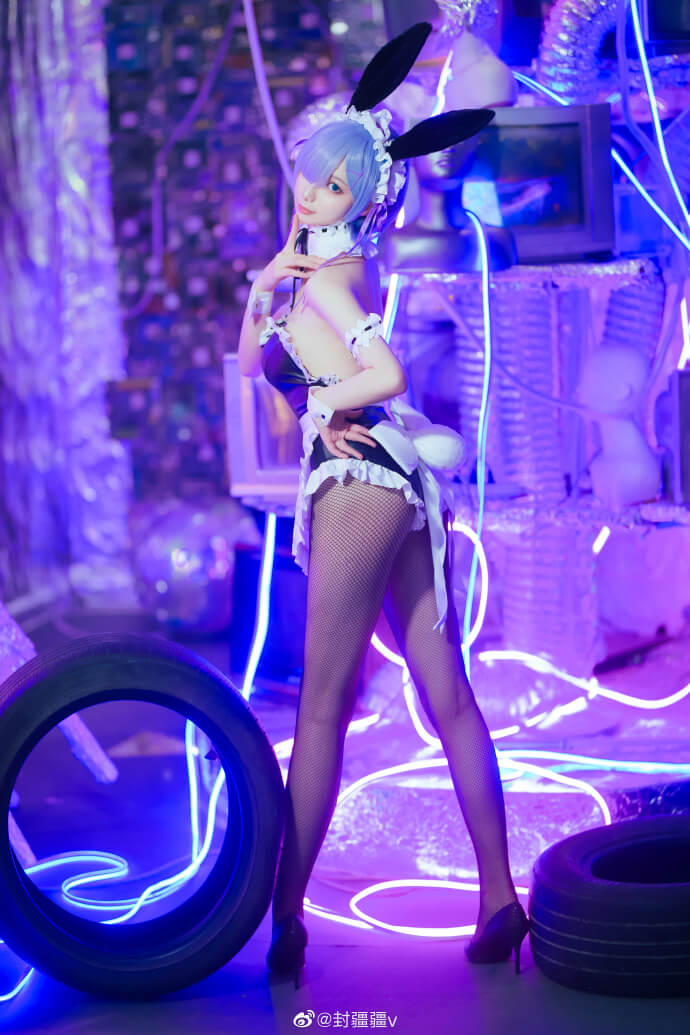 【COS正片】蕾姆女仆兔女郎cos大长腿的迷人 cn封疆疆v - 第4张 - 机器猫次元 【COS正片】蕾姆女仆兔女郎cos大长腿的迷人 cn封疆疆v - 第4张 - 机器猫次元