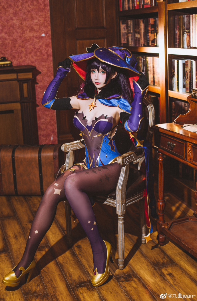 【COS正片】原神莫娜cos 有点大哦,超绝黑丝袜子 cn九曲jean - 第1张 - 机器猫次元 【COS正片】原神莫娜cos 有点大哦,超绝黑丝袜子 cn九曲jean - 第1张 - 机器猫次元