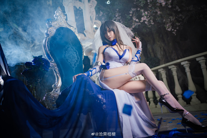 【COS正片】碧蓝航线路易九世cos华服的圣骑士,圣洁唯美动人 cn沧霁桔梗 - 第7张 - 机器猫次元 【COS正片】碧蓝航线路易九世cos华服的圣骑士,圣洁唯美动人 cn沧霁桔梗 - 第7张 - 机器猫次元