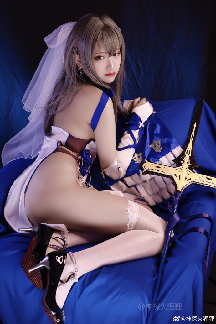 【COS正片】碧蓝航线路易九世换装cos 华服的圣骑士 cn神探火狸狸 - 第7张 - 机器猫次元 【COS正片】碧蓝航线路易九世换装cos 华服的圣骑士 cn神探火狸狸 - 第7张 - 机器猫次元