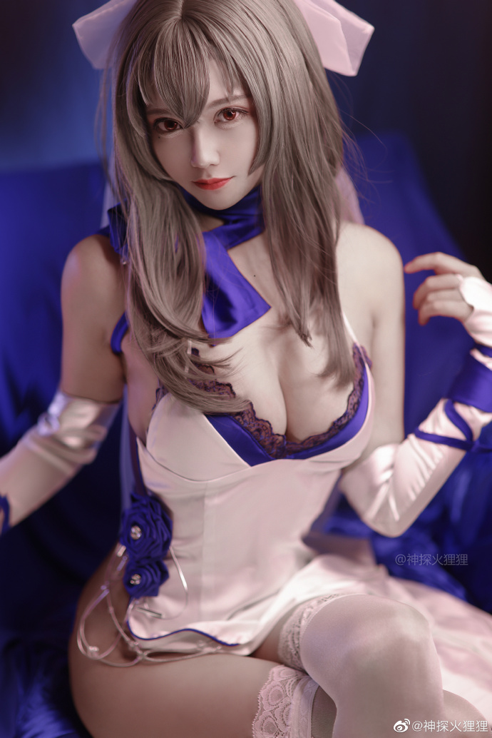 【COS正片】碧蓝航线路易九世换装cos 华服的圣骑士 cn神探火狸狸 - 第8张 - 机器猫次元 【COS正片】碧蓝航线路易九世换装cos 华服的圣骑士 cn神探火狸狸 - 第8张 - 机器猫次元