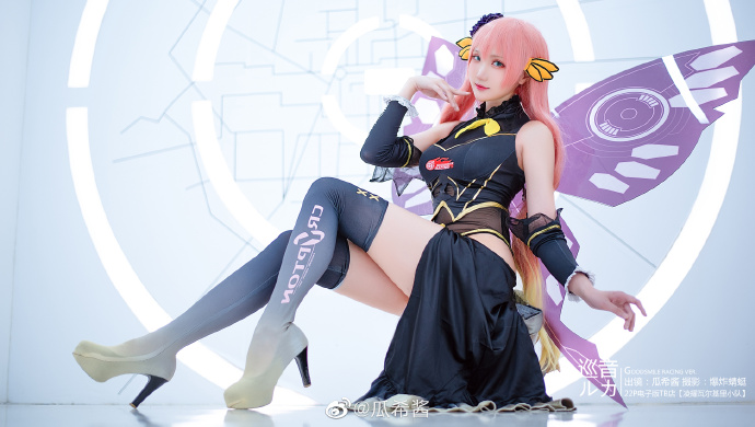 【COS正片】巡音ルカ GOOD SMILE Racing ver. 初音未来cos cn瓜希酱 - 第12张 - 机器猫次元 【COS正片】巡音ルカ GOOD SMILE Racing ver. 初音未来cos cn瓜希酱 - 第12张 - 机器猫次元