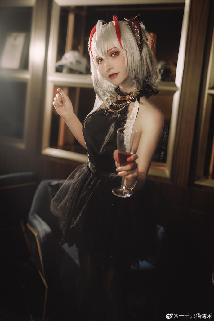 【COS正片】明日方舟W礼服cos cn一千只猫薄禾 - 第3张 - 机器猫次元 【COS正片】明日方舟W礼服cos cn一千只猫薄禾 - 第3张 - 机器猫次元