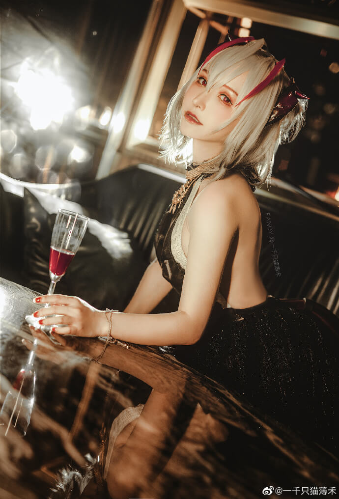 【COS正片】明日方舟W礼服cos cn一千只猫薄禾 - 第8张 - 机器猫次元 【COS正片】明日方舟W礼服cos cn一千只猫薄禾 - 第8张 - 机器猫次元