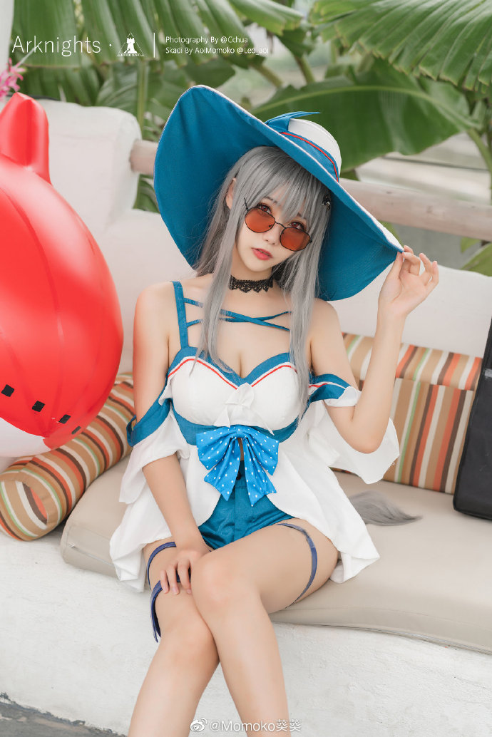 【COS正片】明日方舟斯卡蒂泳装cos 驭浪WR04 Momoko葵葵 - 第1张 - 机器猫次元 【COS正片】明日方舟斯卡蒂泳装cos 驭浪WR04 Momoko葵葵 - 第1张 - 机器猫次元
