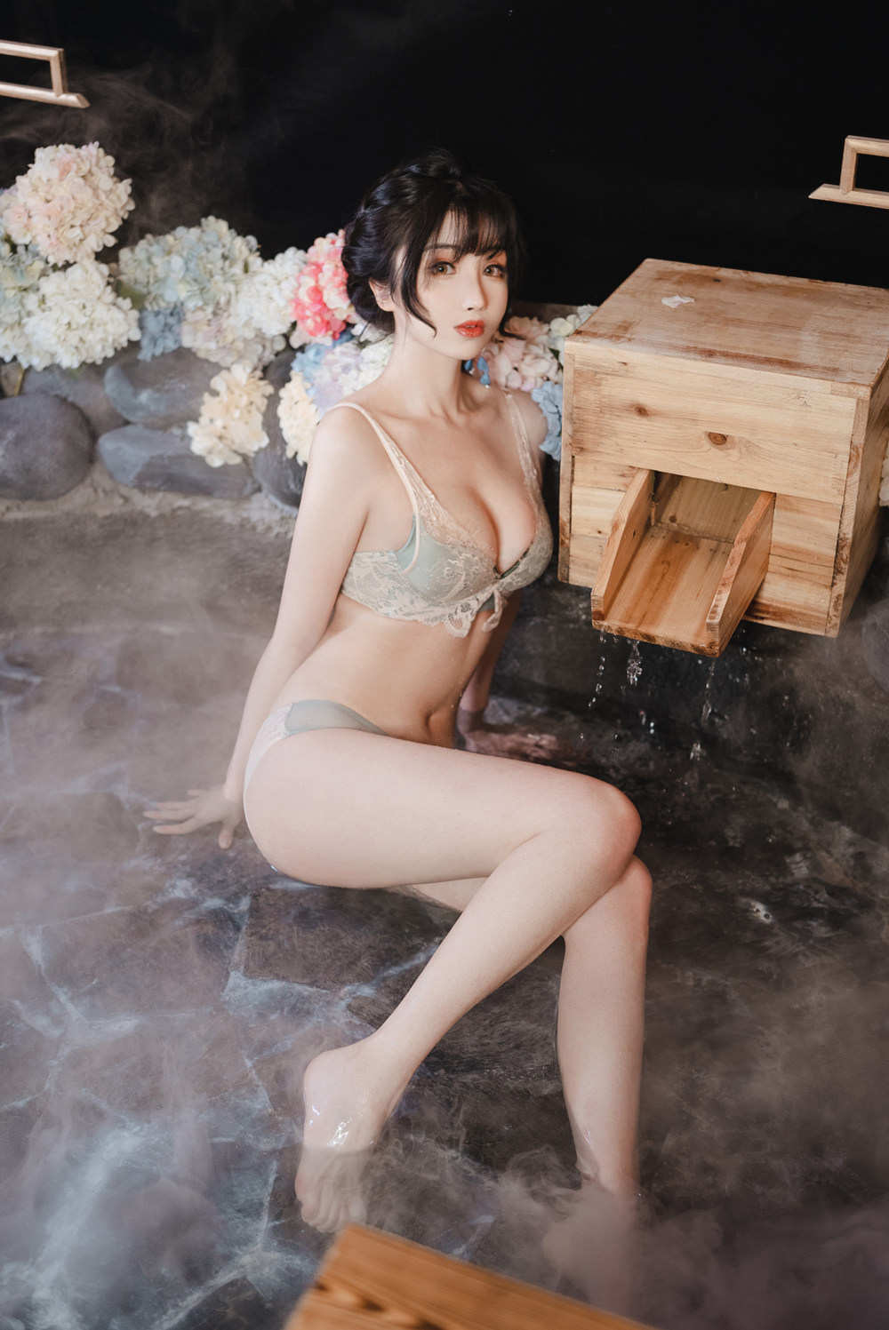 rioko凉凉子 - 《年上の韵》温泉旅行 [39P6V-512MB] - 第4张 - 机器猫次元