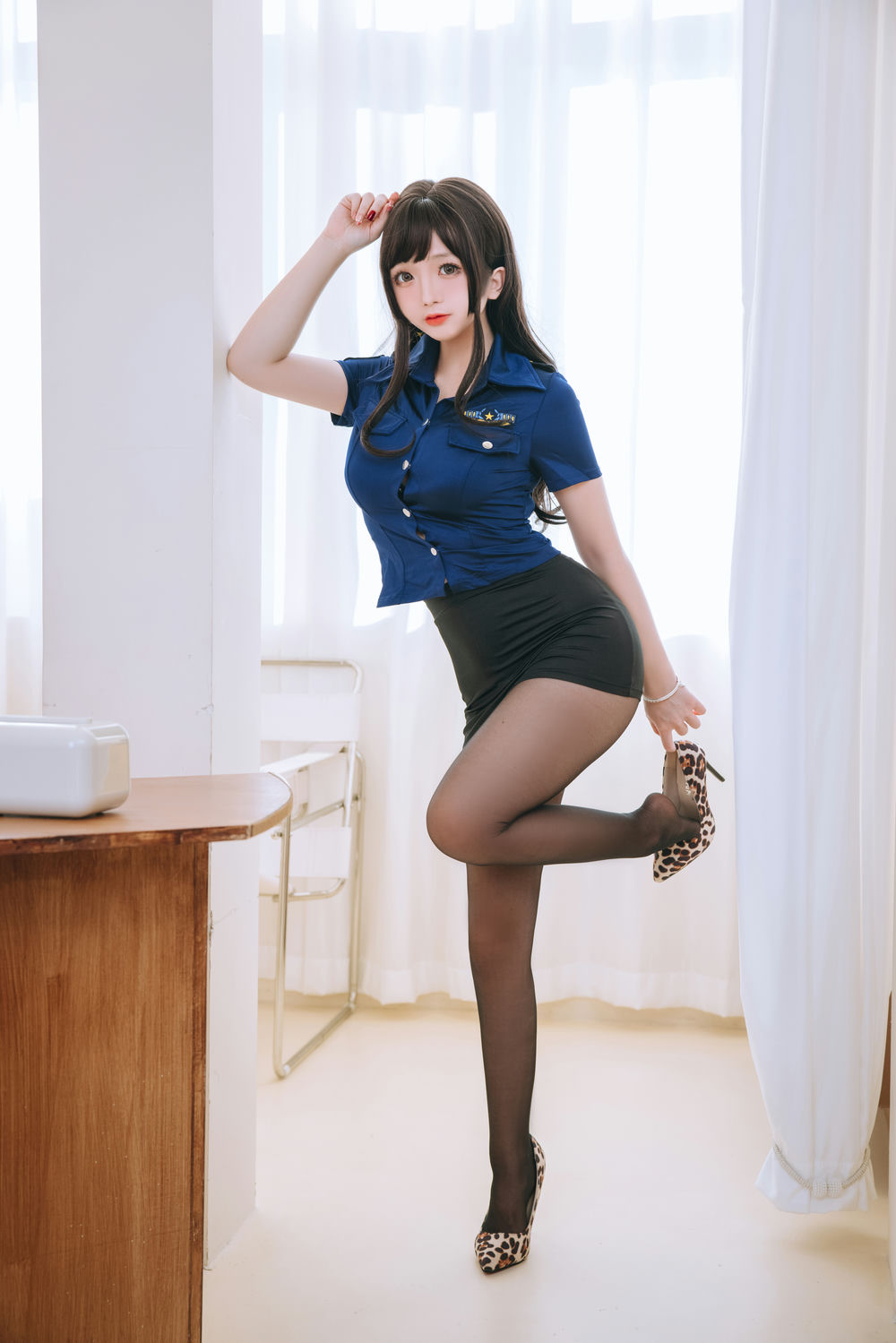 日奈娇 - 豹纹女警 [103P-32GB] - 第3张 - 机器猫次元
