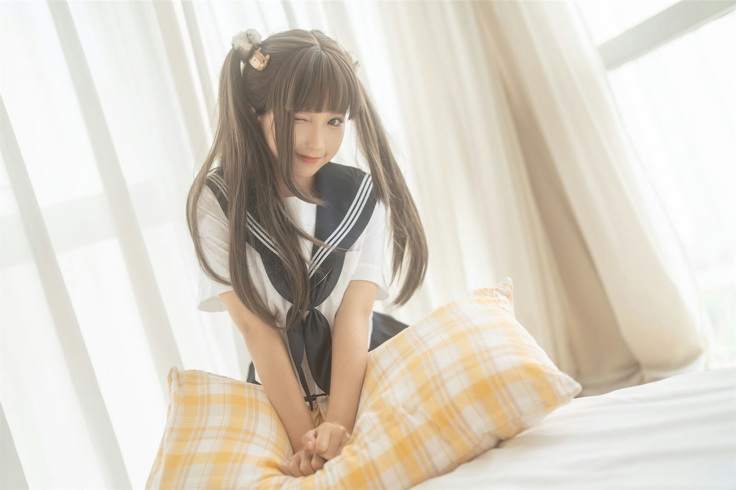 蠢沫沫 - 被窝JK [15P1V-400MB] - 第1张 - 机器猫次元