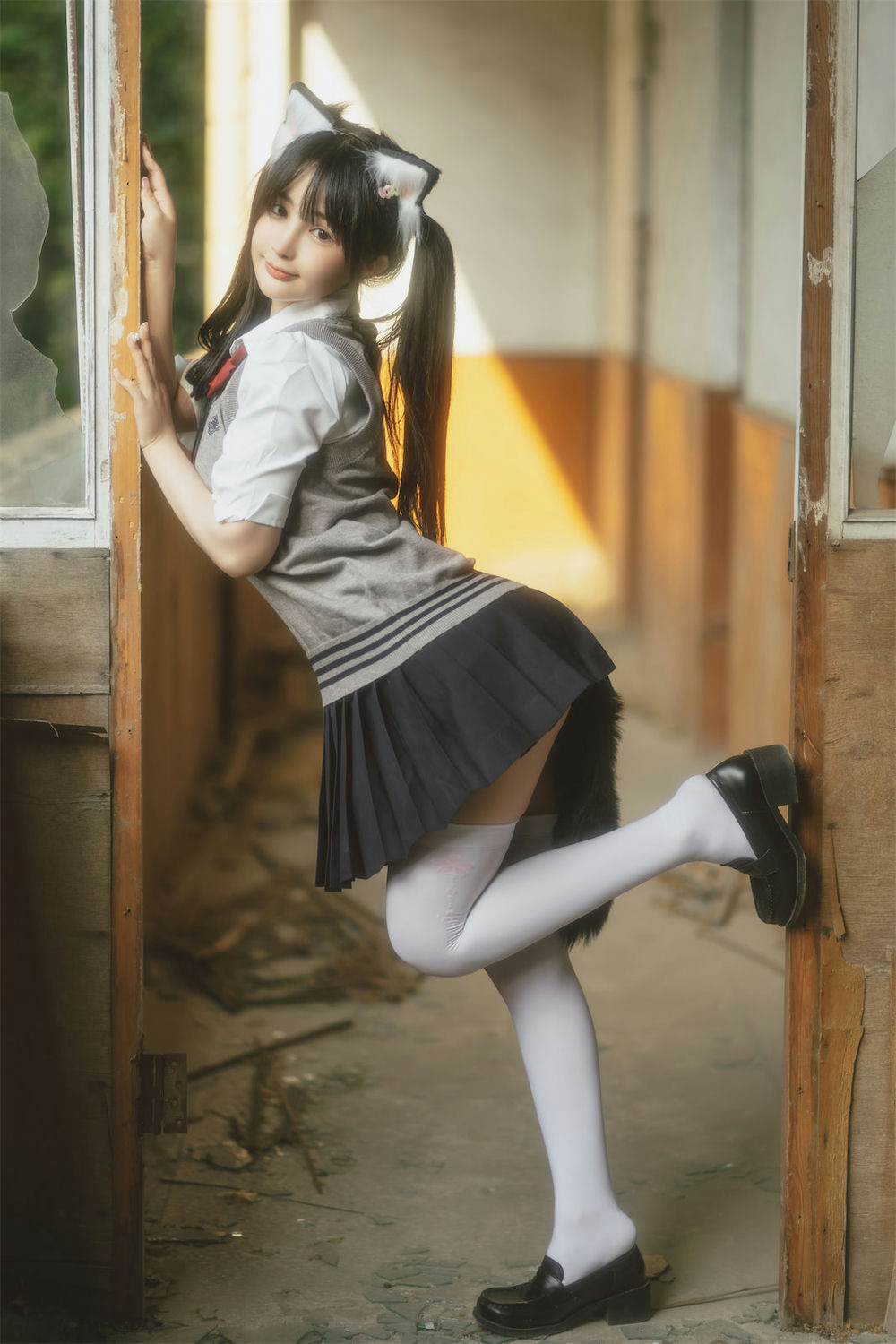 桜井宁宁 - 废墟JK 绅士版 [74P-73GB] - 第2张 - 机器猫次元