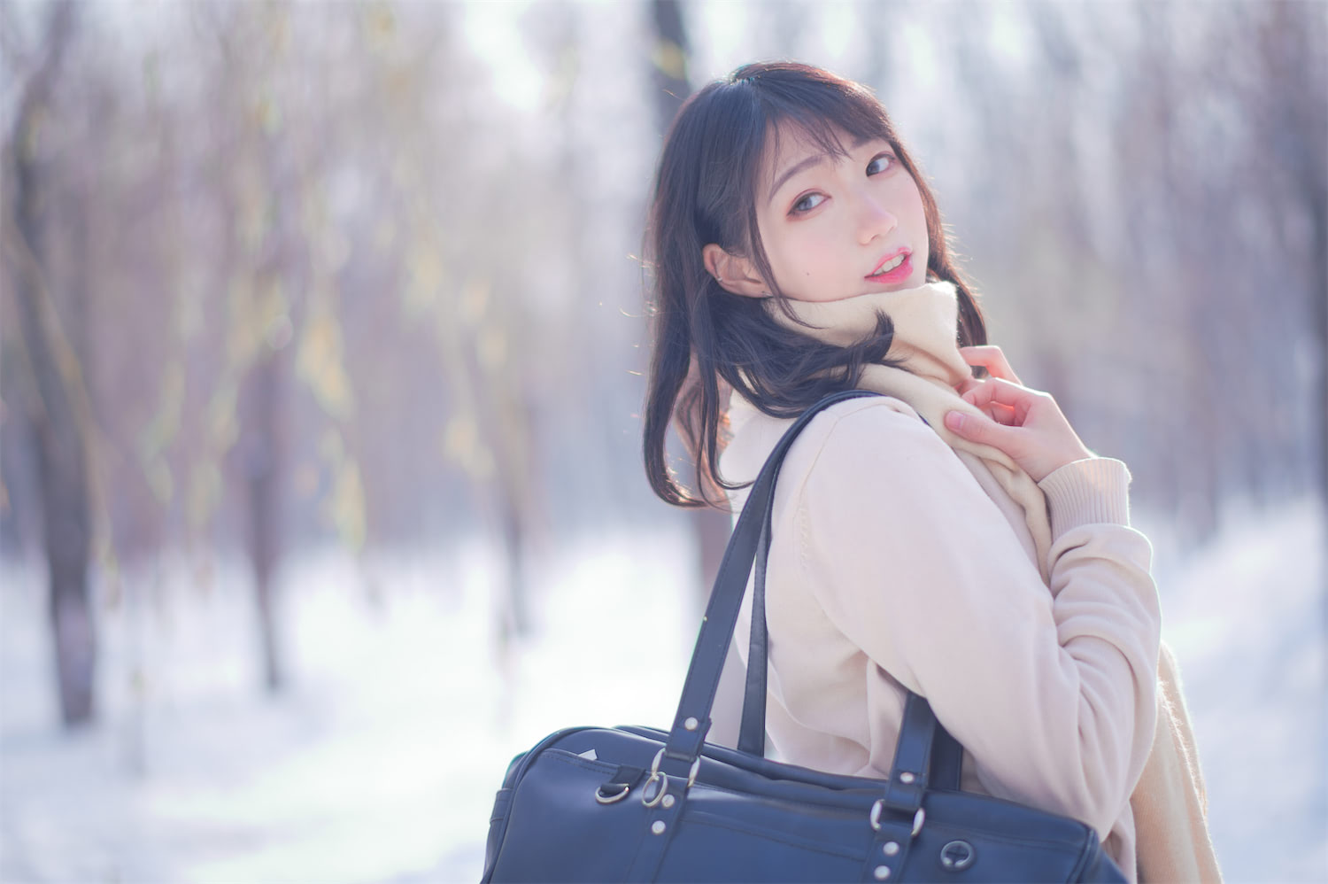 周叽是可爱兔兔 - 雪景JK [15P] - 第1张 - 机器猫次元