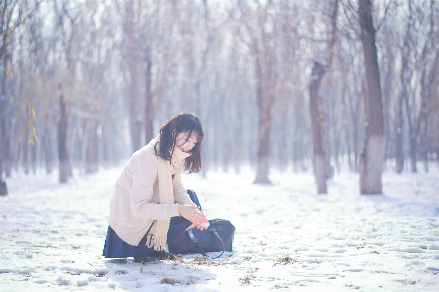 周叽是可爱兔兔 - 雪景JK [15P] - 第6张 - 机器猫次元