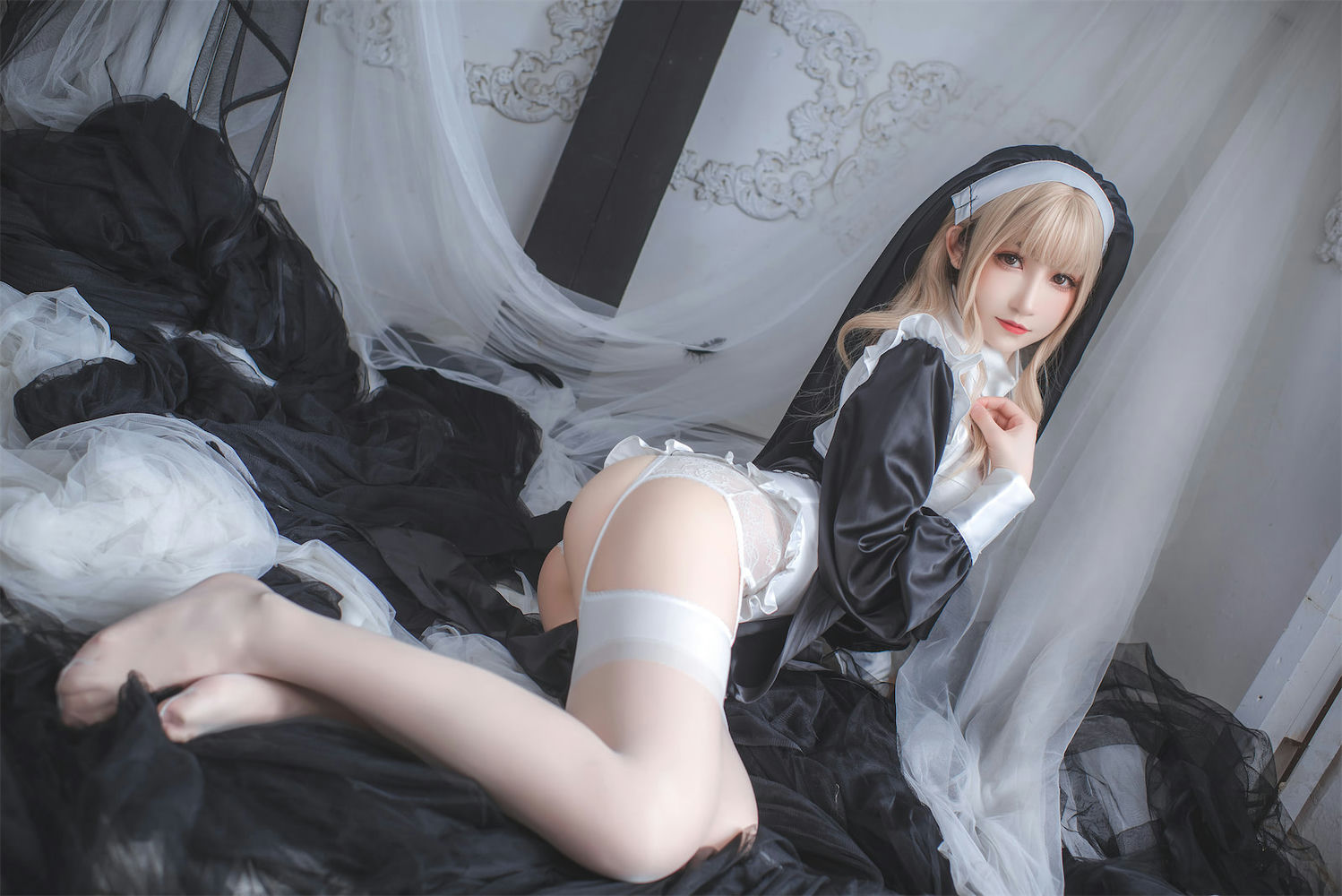 coser衣衣 - 修女写真 - 第6张 - 机器猫次元