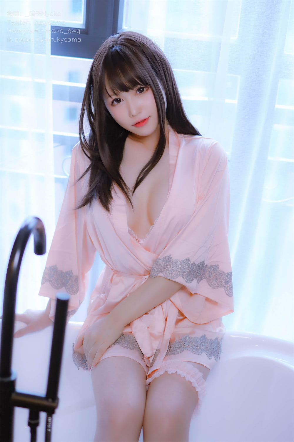 Nyako喵子 - 妄想彼女之丝绸睡衣 - 第1张 - 机器猫次元