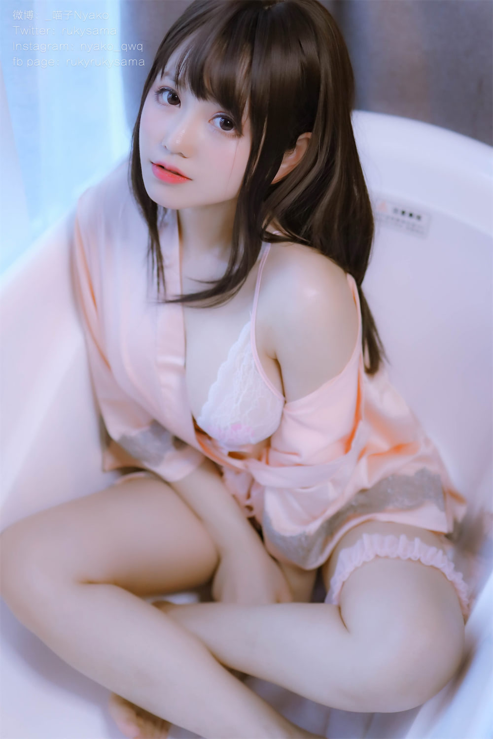 Nyako喵子 - 妄想彼女之丝绸睡衣 - 第2张 - 机器猫次元