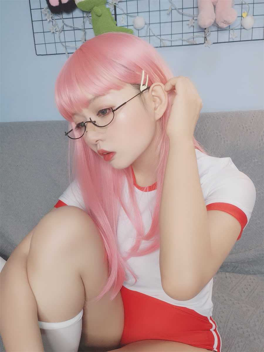 黑猫猫OvO - 体操服自拍 [15P] - 第1张 - 机器猫次元