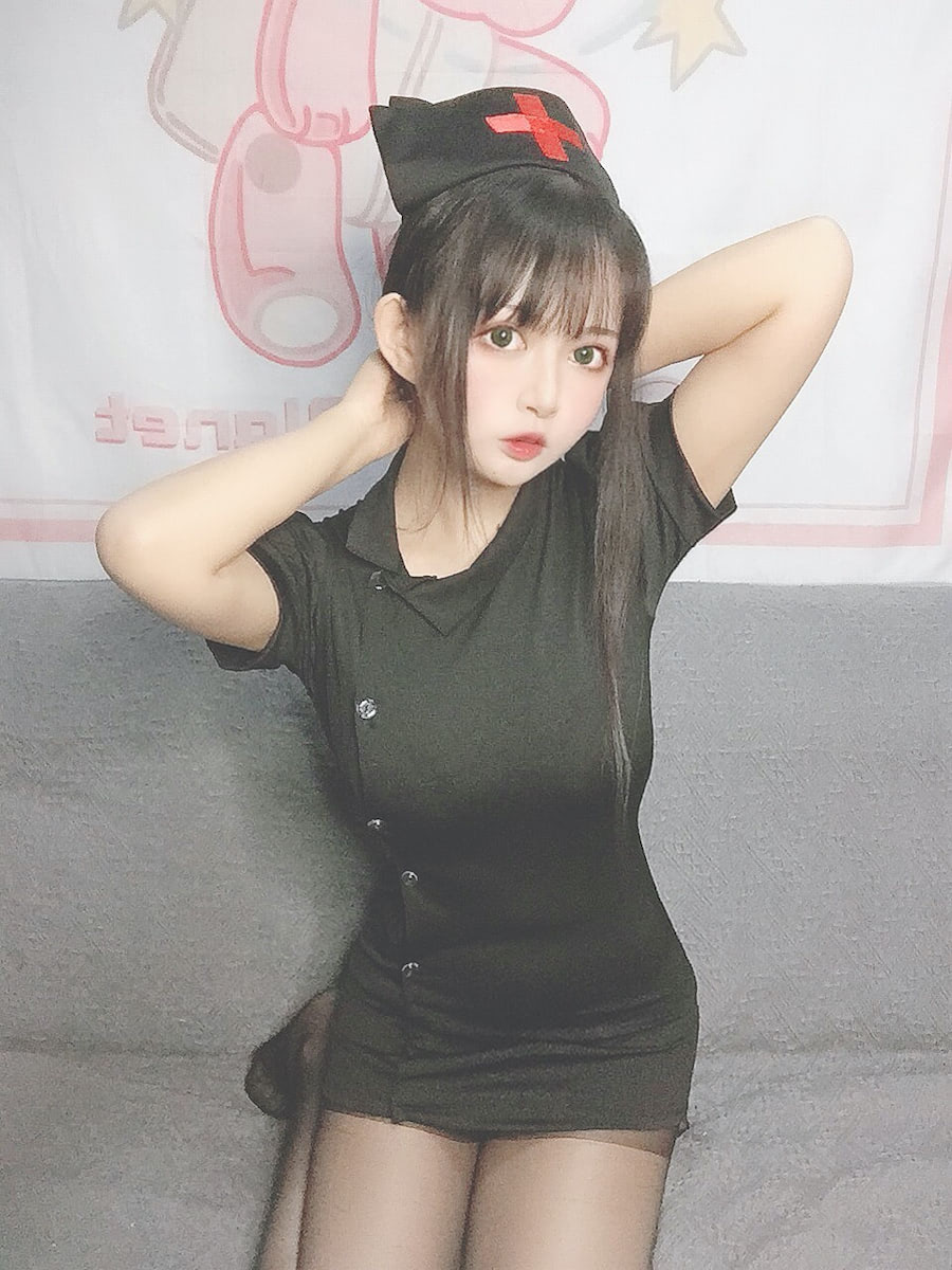 黑猫猫OvO - 黑护士自拍 [18P] - 第4张 - 机器猫次元