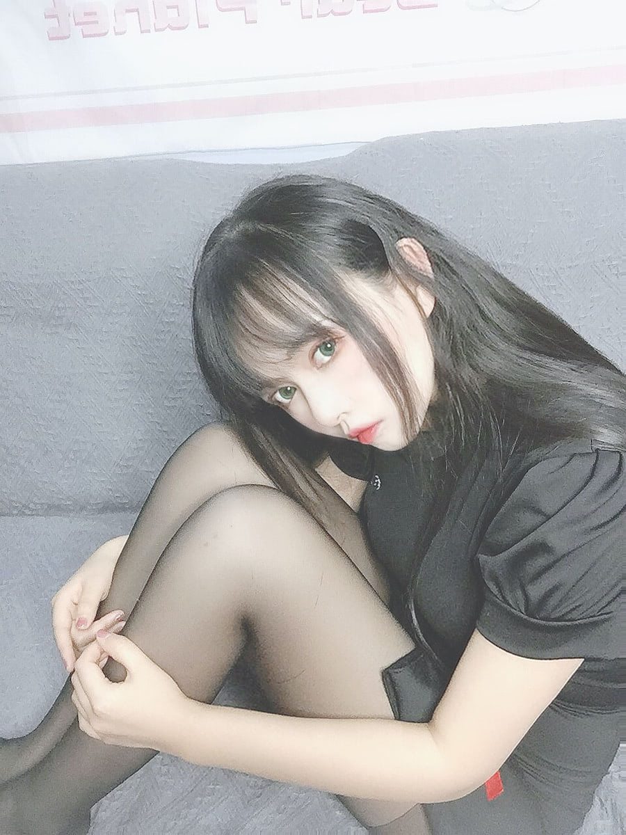 黑猫猫OvO - 黑护士自拍 [18P] - 第5张 - 机器猫次元