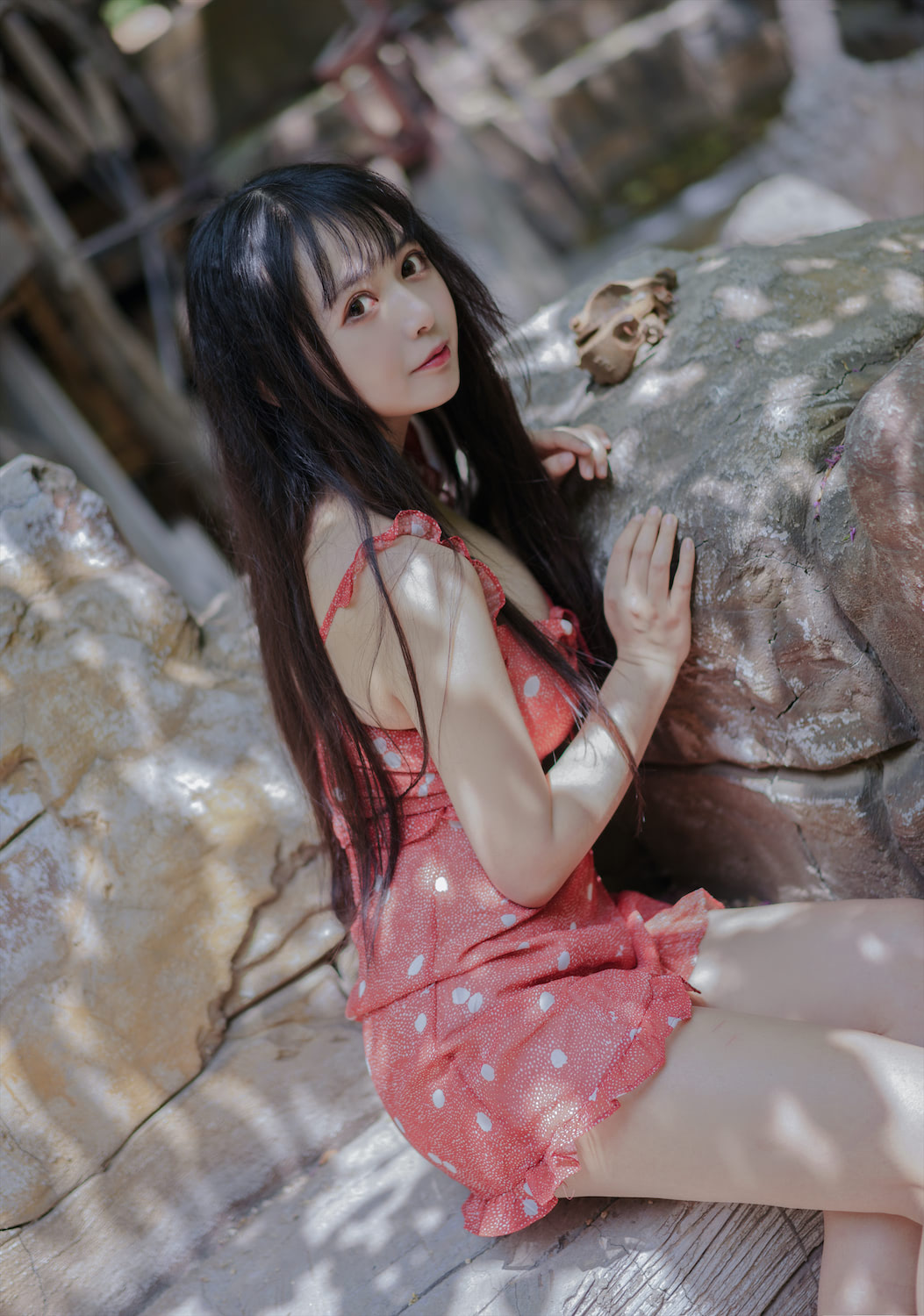 黑猫猫OvO - 草莓裙 [32P] - 第2张 - 机器猫次元