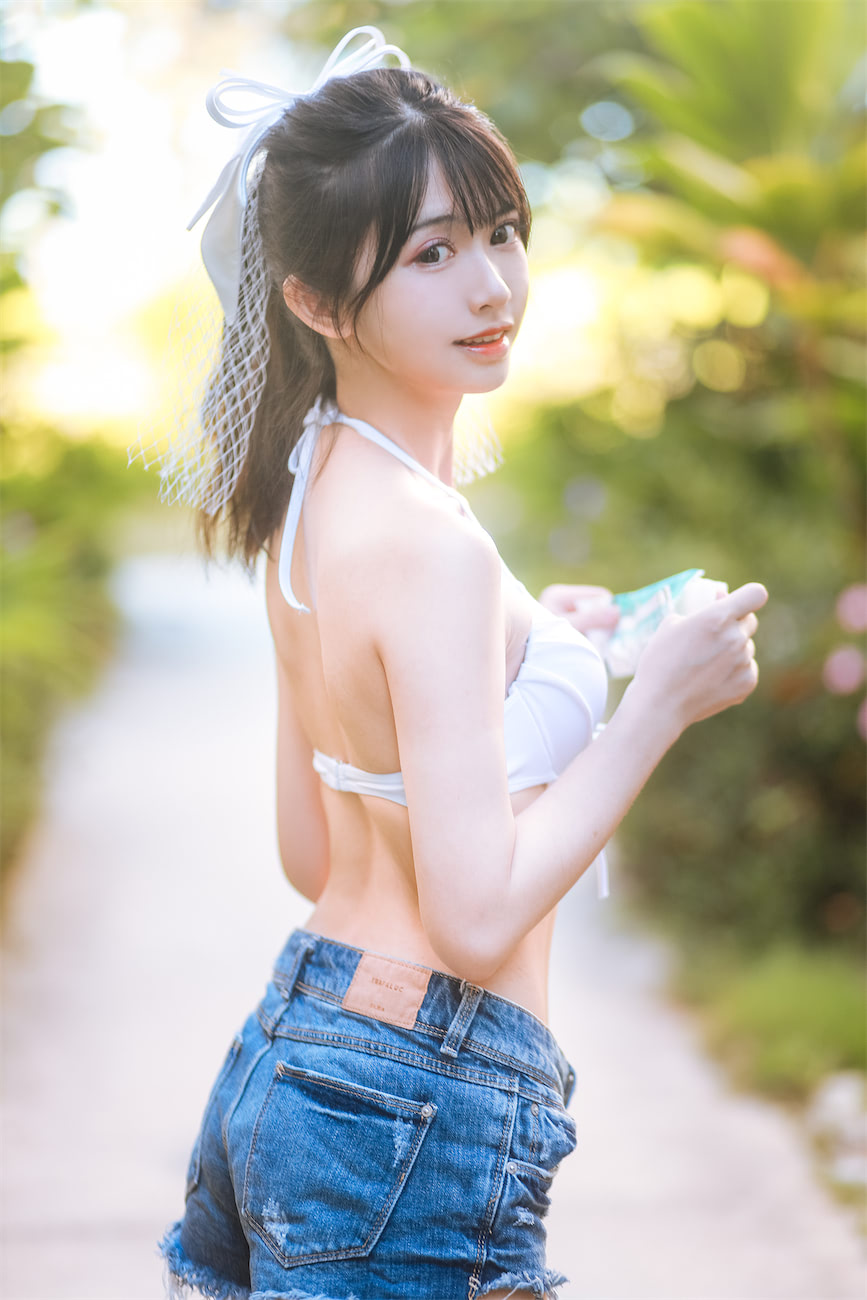 鳗鱼霏儿 - 海边 [23P] - 第2张 - 机器猫次元