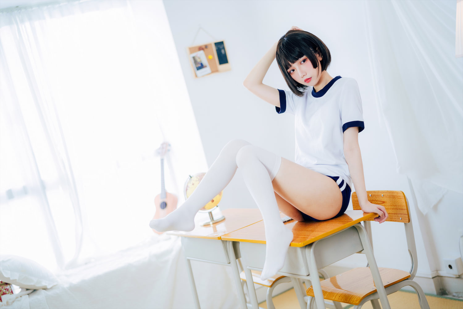 果咩酱w - 教室体操服 [19P] - 第1张 - 机器猫次元