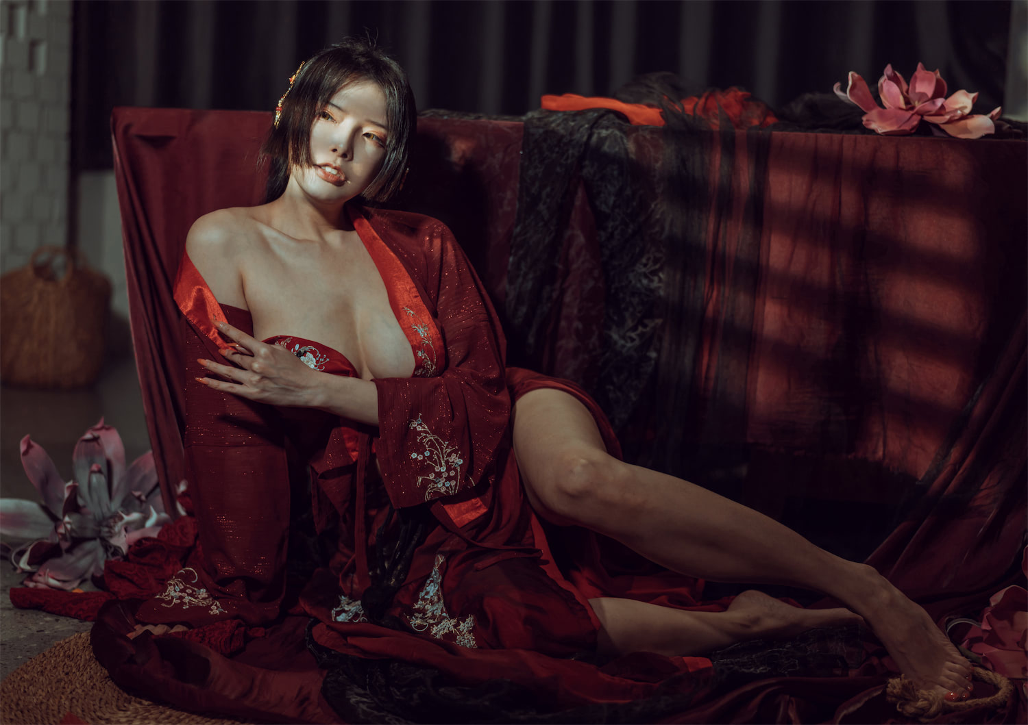 秋和柯基 - 昏红帐 [52P] - 第6张 - 机器猫次元