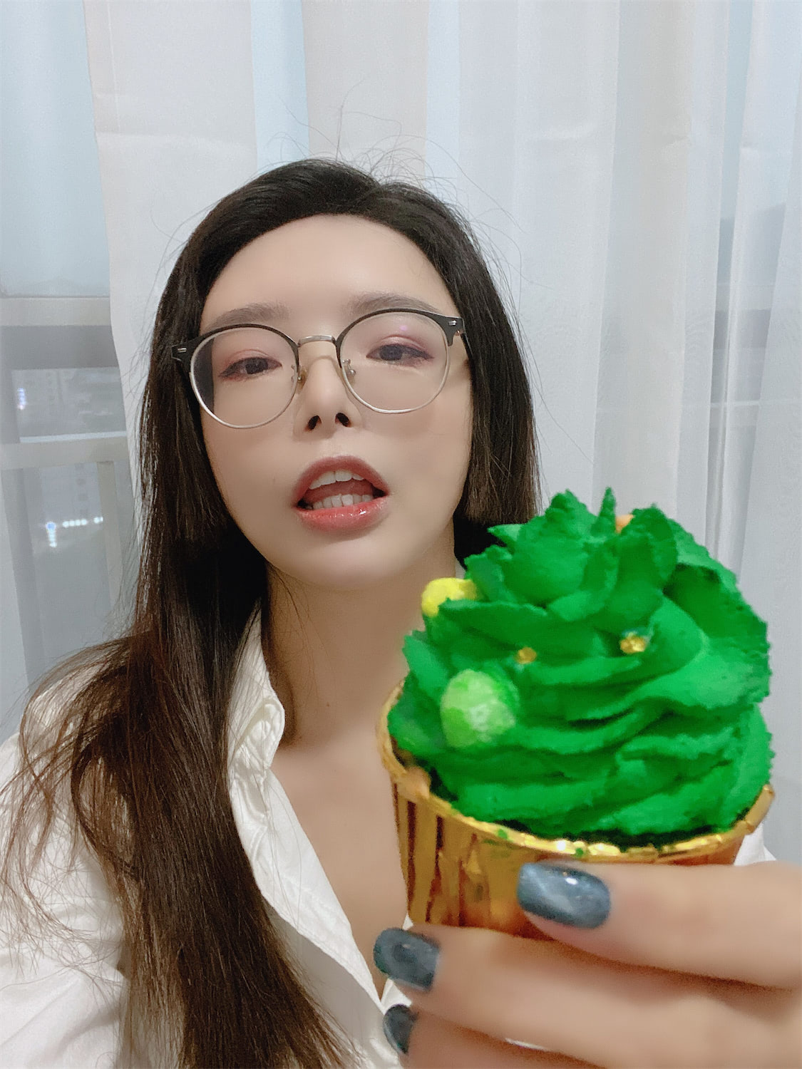 秋和柯基 - 圣诞自拍 [15P] - 第1张 - 机器猫次元