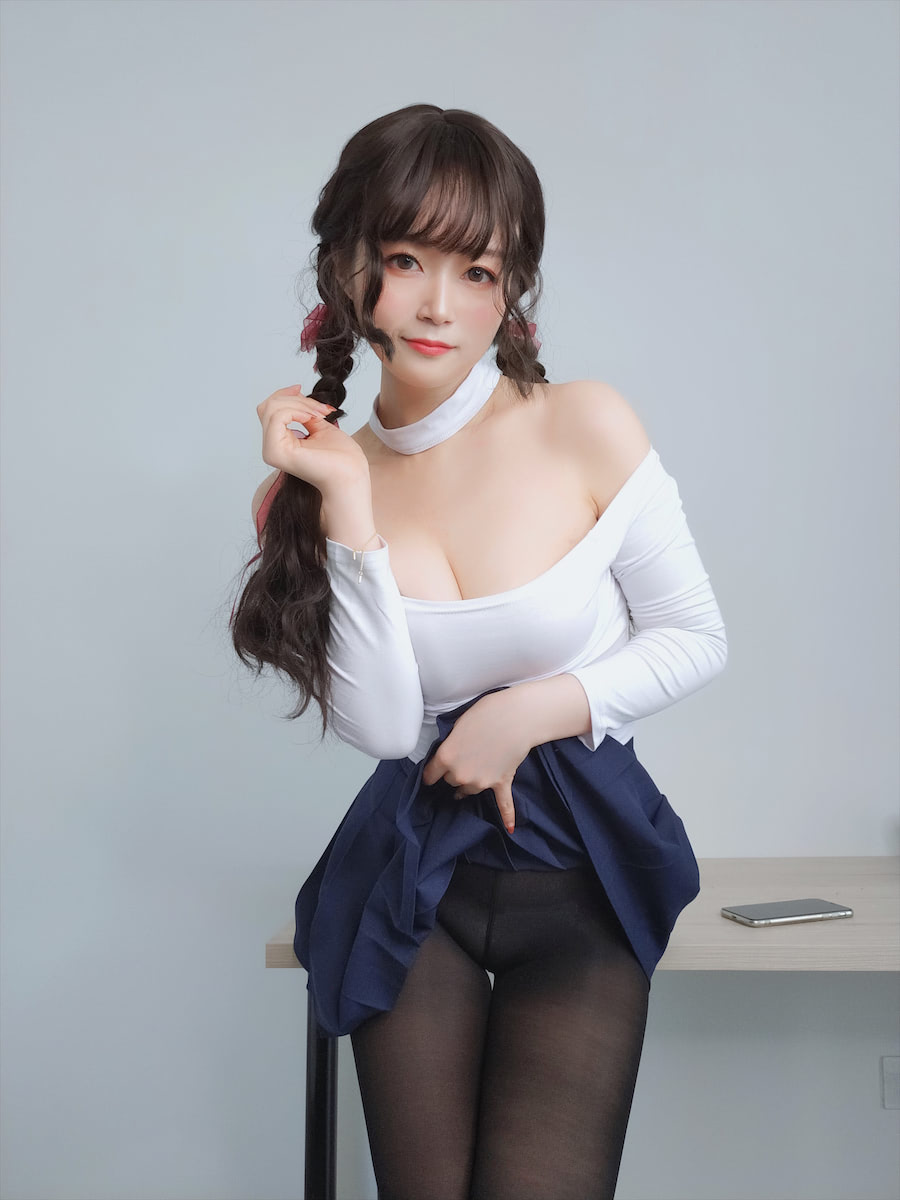 白银81 - 邻家大姐姐的黑丝DLC [80P] - 第2张 - 机器猫次元