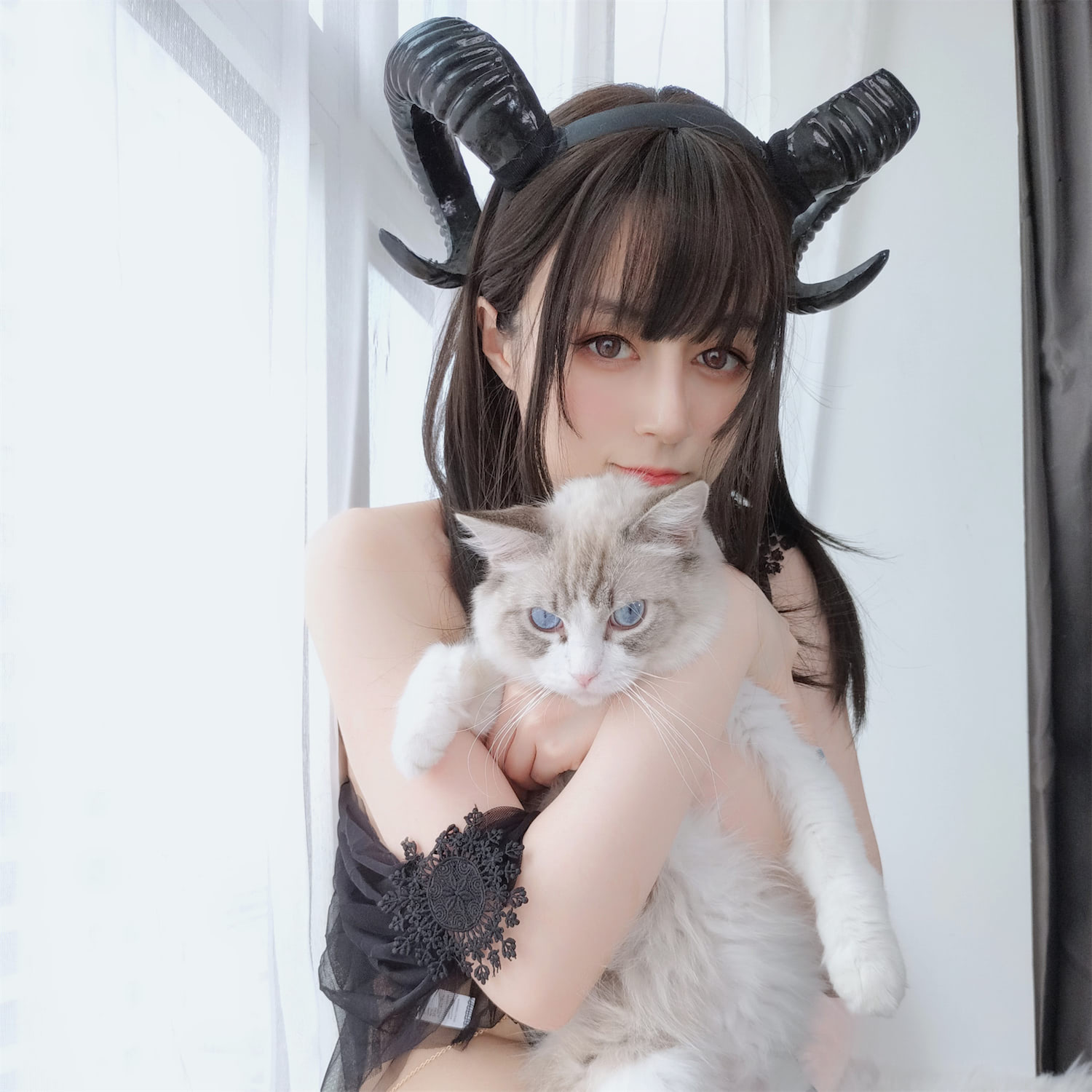 白银81 - 黑精灵 [73P] - 第2张 - 机器猫次元