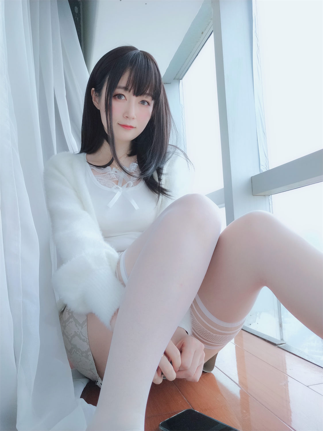 白银81 - 白毛衣外套姐姐 [120P] - 第3张 - 机器猫次元