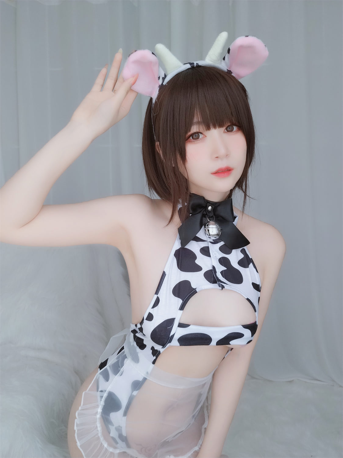 白银81 - 可爱奶牛 [99P] - 第1张 - 机器猫次元