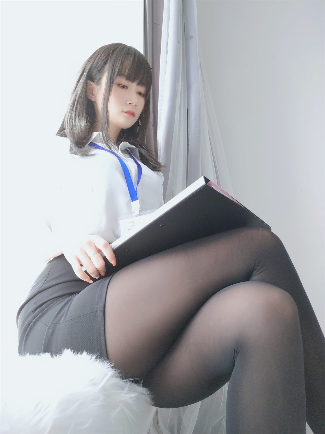 白银81 - OL制服 [124P] - 第4张 - 机器猫次元
