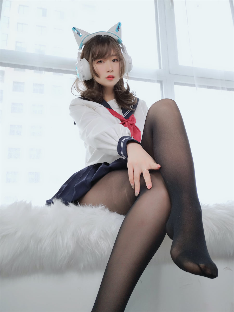 白银81 - 黑丝水手服 [17P] - 第3张 - 机器猫次元
