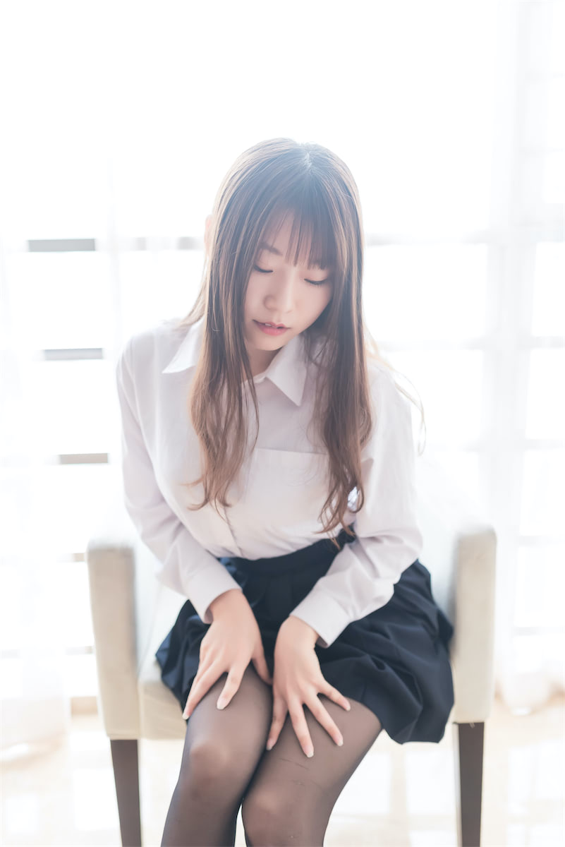 香草喵露露 - 高中生黑丝JK [45P] - 第1张 - 机器猫次元