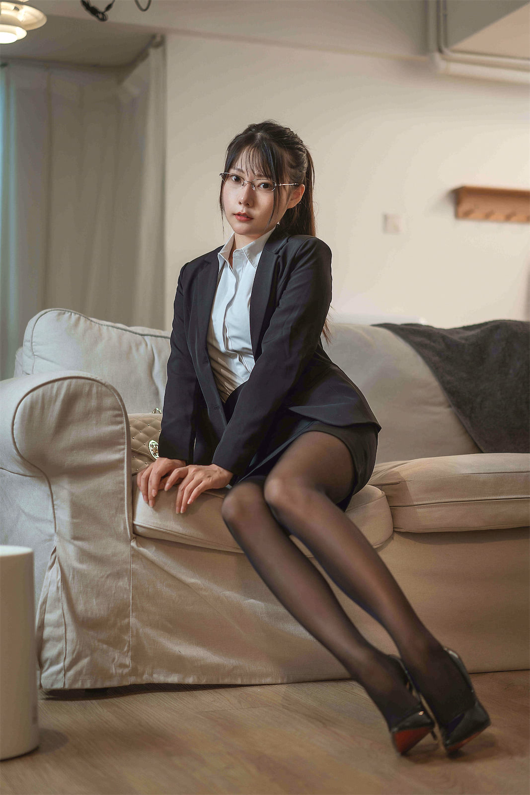 香草喵露露 - 下班回家 [46P] - 第1张 - 机器猫次元