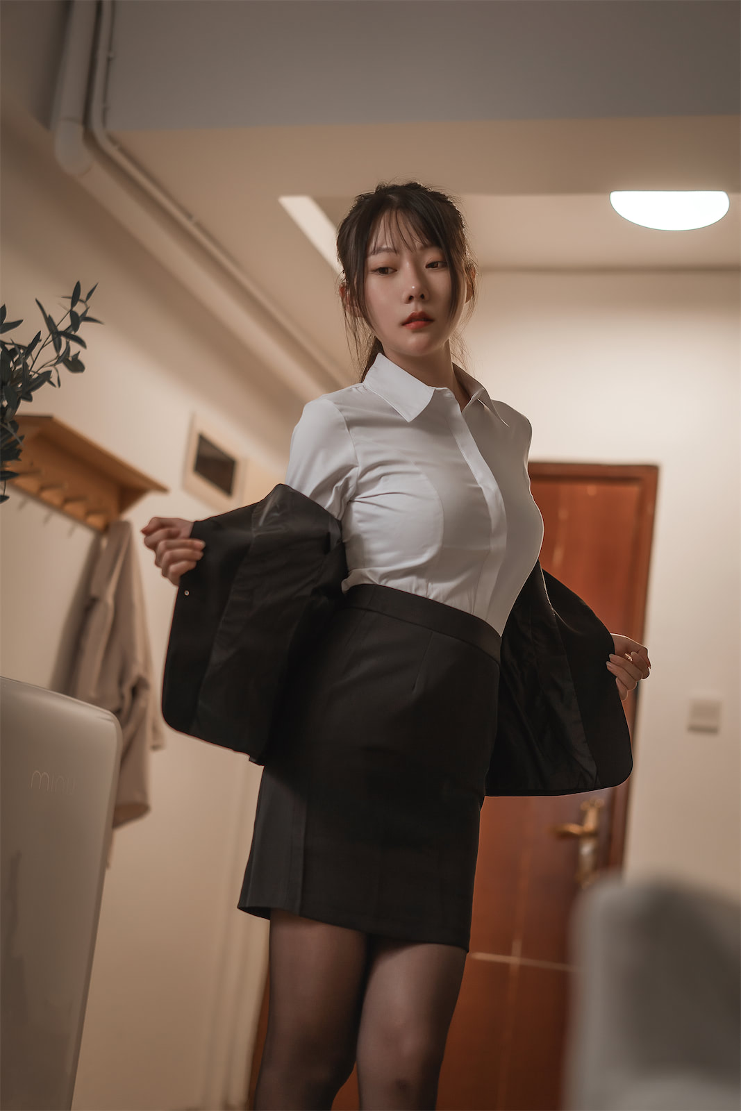 香草喵露露 - 下班回家 [46P] - 第2张 - 机器猫次元