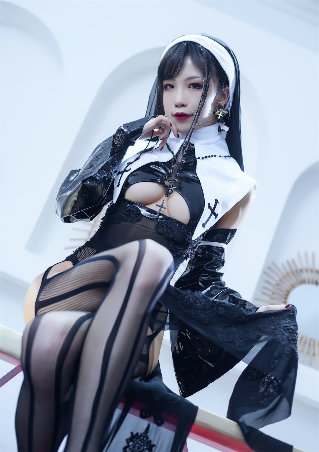 水淼aqua - 黑修女 [42P] - 第6张 - 机器猫次元