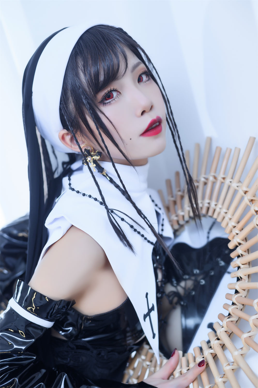水淼aqua - 黑修女 [42P] - 第1张 - 机器猫次元