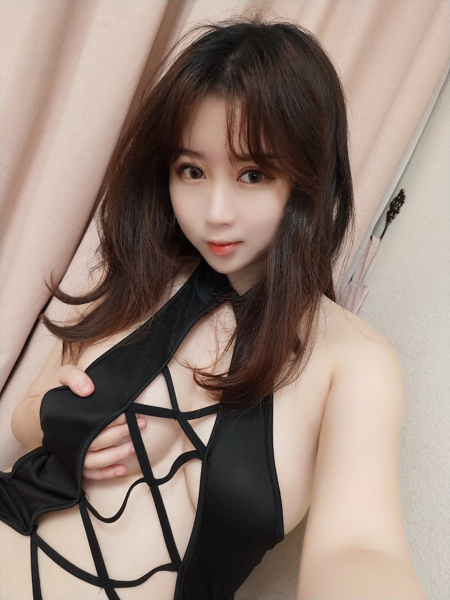 是依酱吖 - 蜘蛛网泳装 [23P] - 第3张 - 机器猫次元