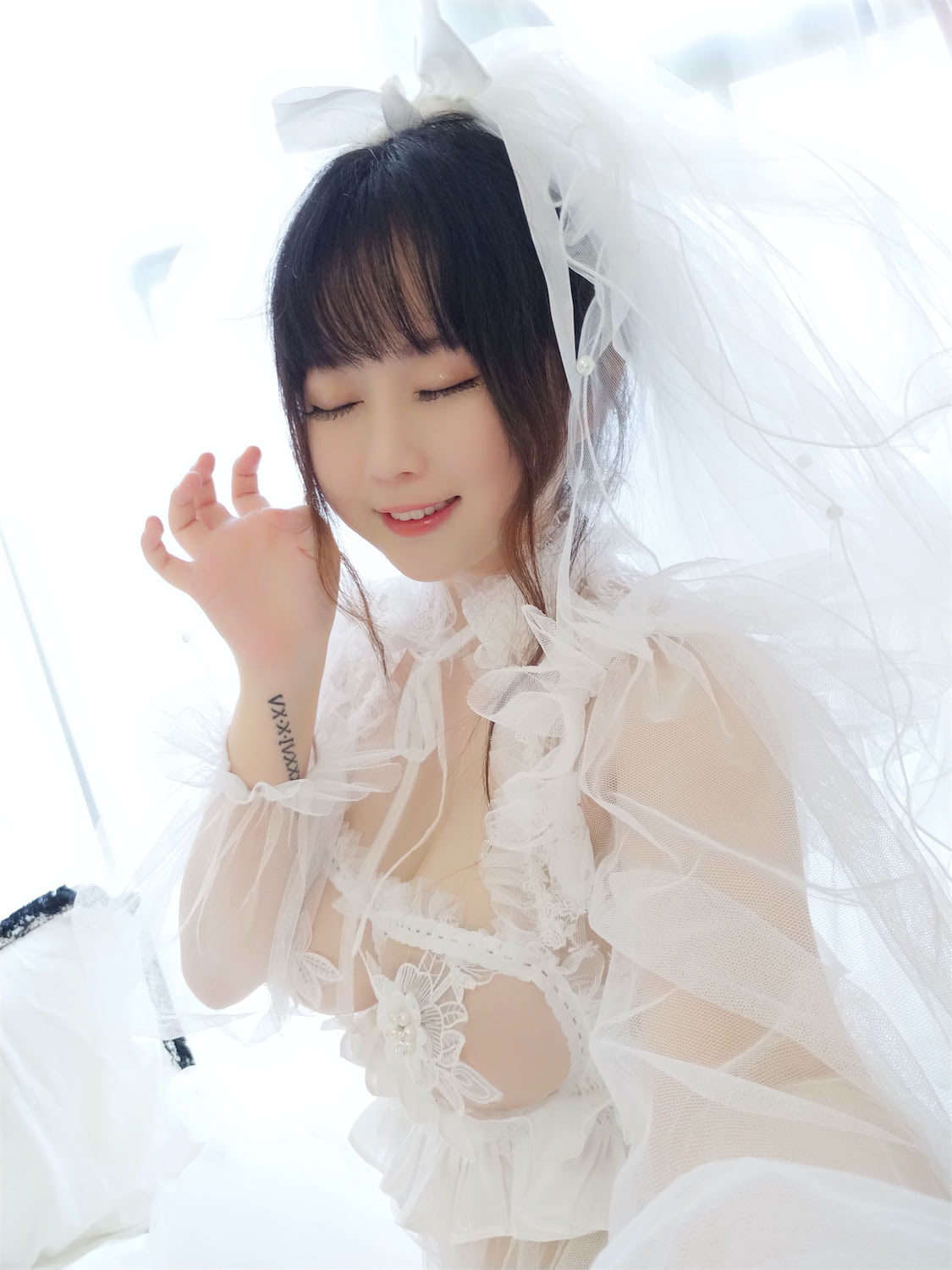 是依酱吖 - 蕾丝花嫁 [40P] - 第1张 - 机器猫次元